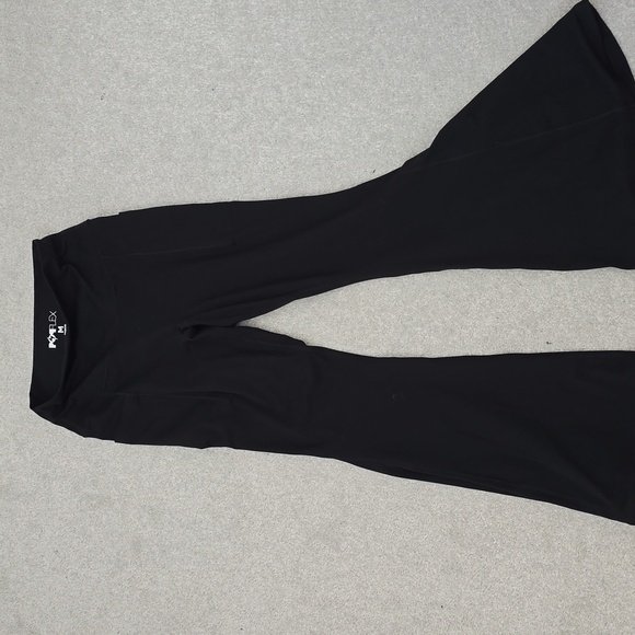 POPFLEX supersculpt bell bottom with pockets -Black size Medium 29" - Picture 2 of 3